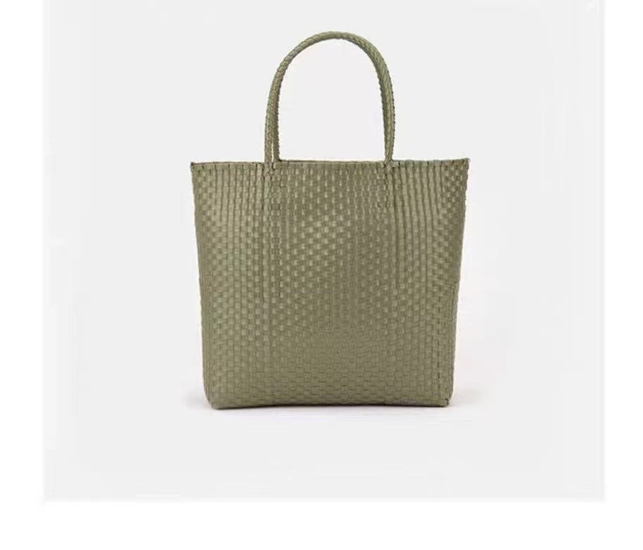 Hand-Woven Holiday Tote Bag for Festive Style and Function