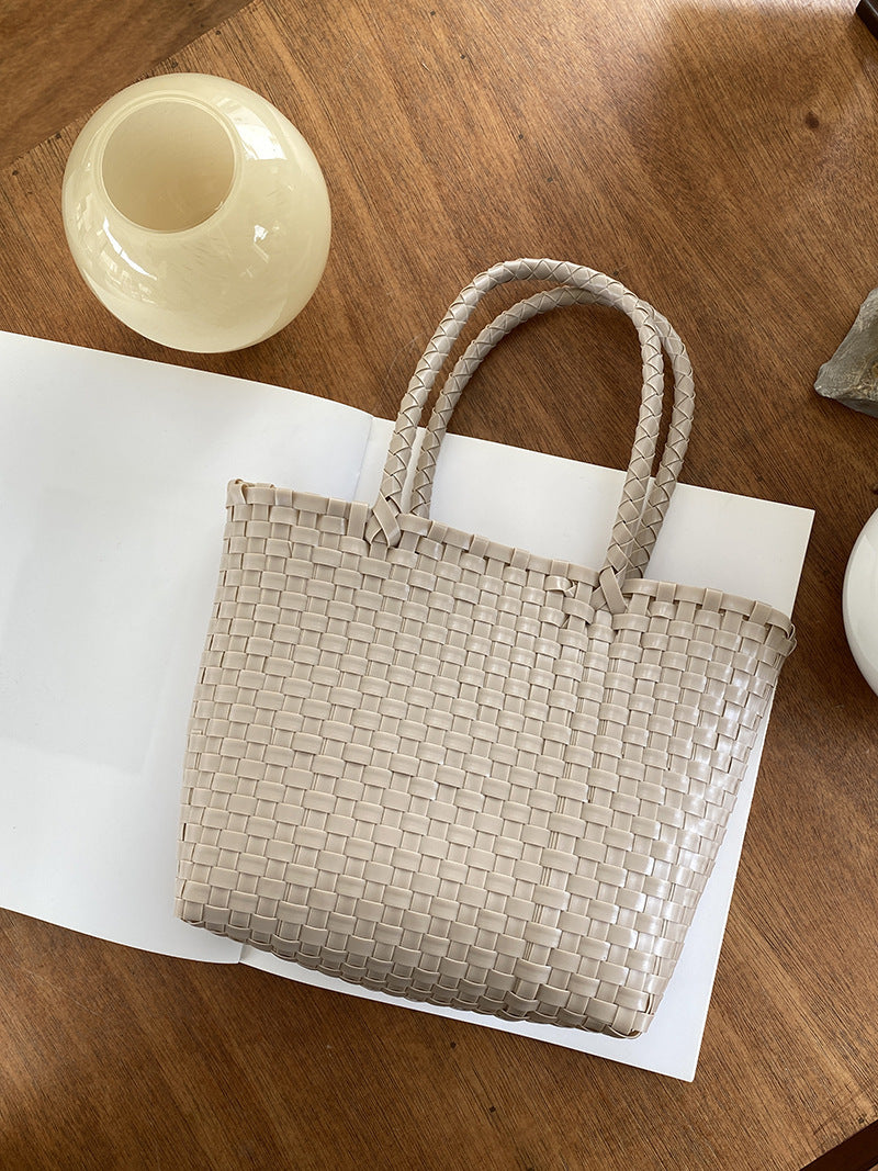 Hand-Woven Holiday Tote Bag for Festive Style and Function