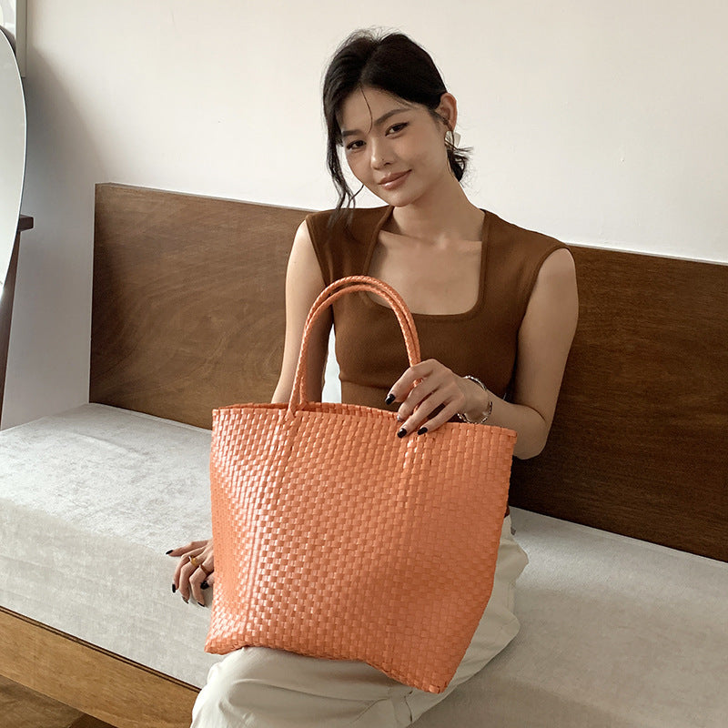 Hand-Woven Holiday Tote Bag for Festive Style and Function