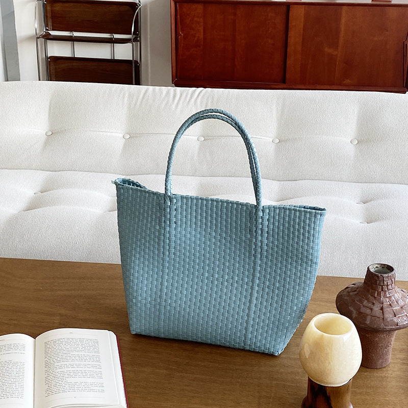 Hand-Woven Holiday Tote Bag for Festive Style and Function