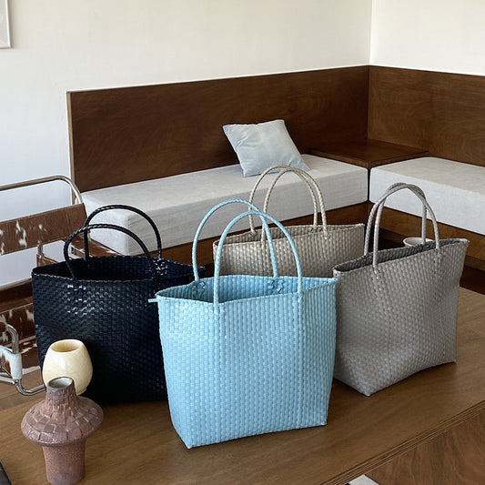 Hand-Woven Holiday Tote Bag for Festive Style and Function