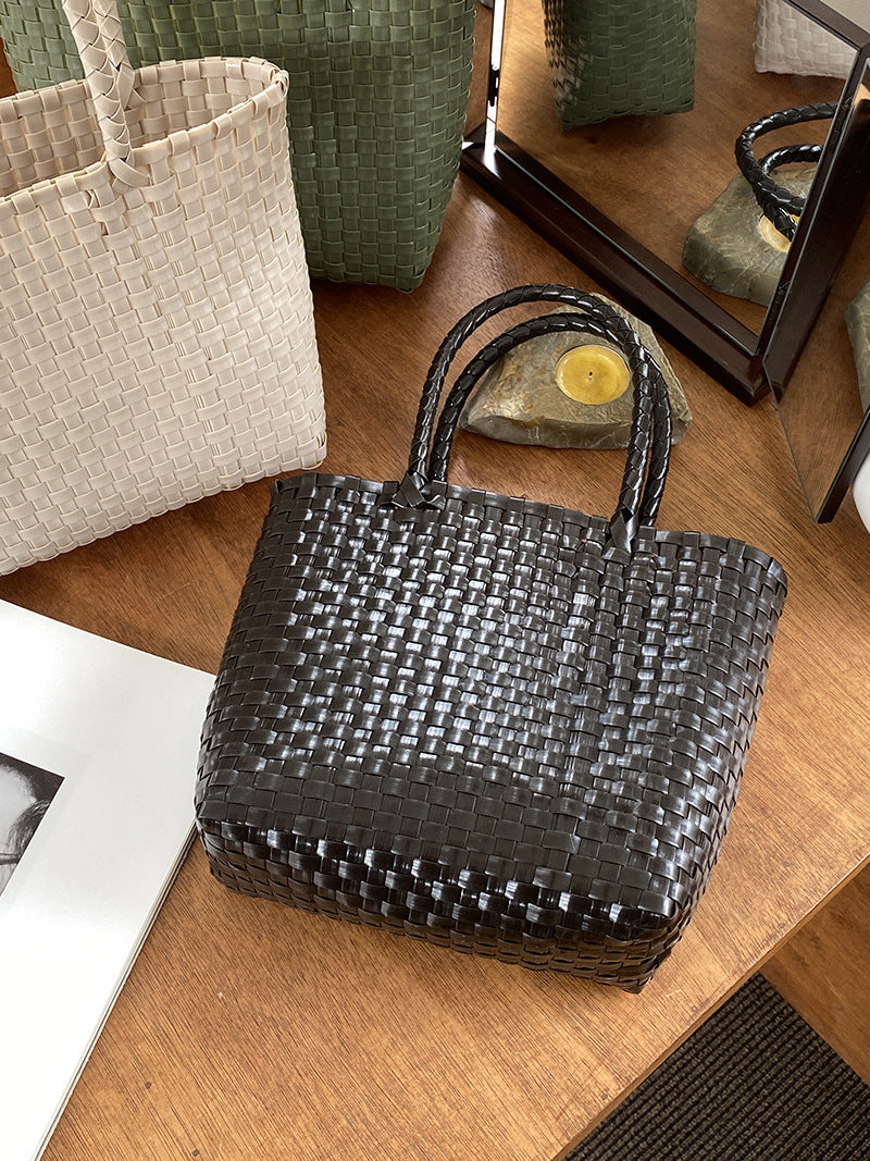 Hand-Woven Holiday Tote Bag for Festive Style and Function